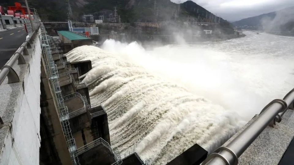 满屏的"雨雨雨雨雨雨",福州转晴要等到._腾讯新闻