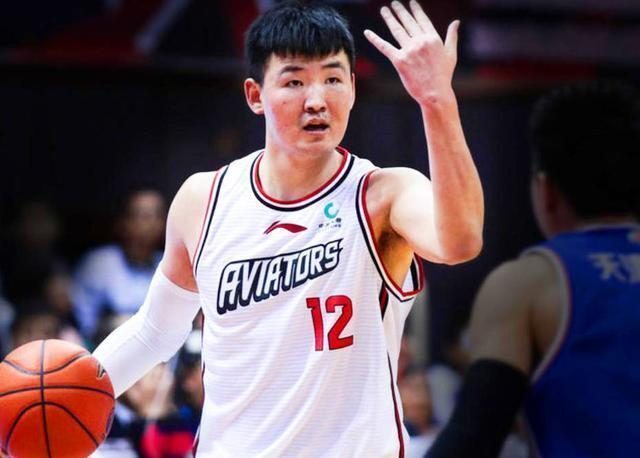 顾全17年晒伤用错药导致角质层破坏脸部红肿抑郁得我都不想打球了