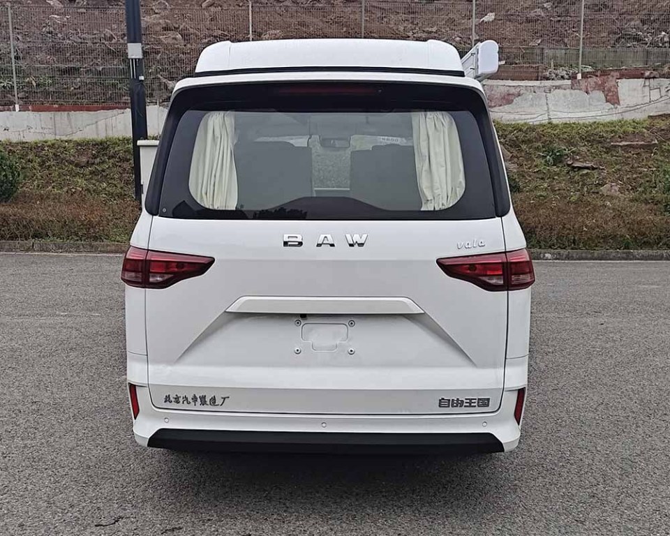 北汽首款"露营车"上线!外观诡异,内部另有乾坤