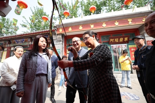 潘家园市场"非遗市集"火热开市