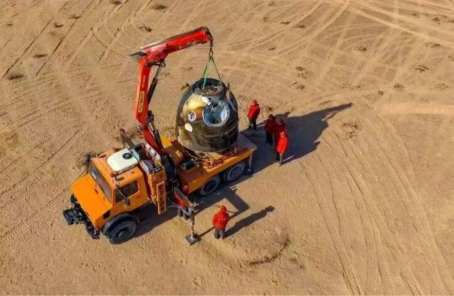 卐向日葵卐一二卐色斑卐，神秘符号背后的隐藏含义，专家深度解读惊人真相，揭开世界未解之谜的一角