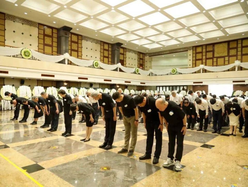 夏书章同志遗体告别仪式在广州举行