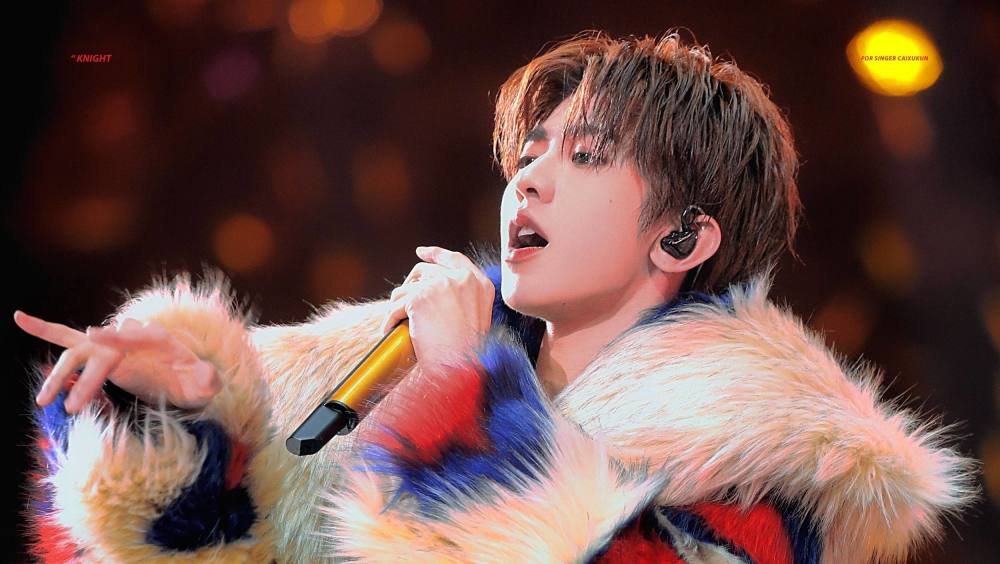 从已知的行程上来看,近期蔡徐坤有四场海外演唱会,最后一场是7月15日