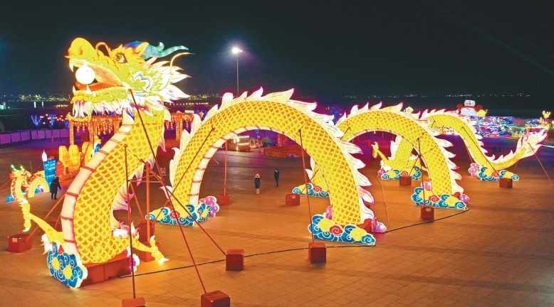 辽宁花灯璀璨庆龙年
