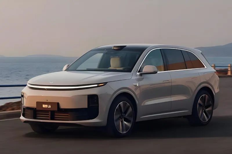 智己增程式"电车"研发中,将"反孵"上汽大众,或以理想为竞品