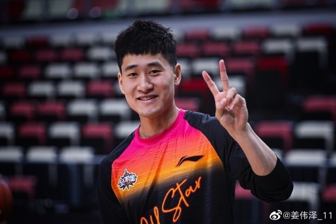 姜伟泽谈全明星周末很遗憾由于脚伤没有在这个舞台表现自己