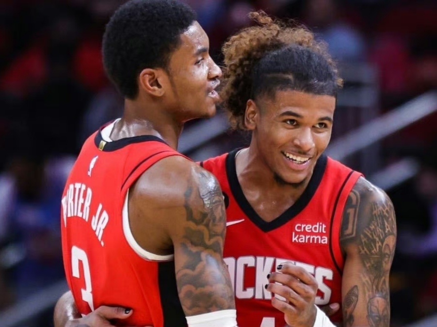 范弗里特签约后已开始与贾伦·格林合练,离开猛龙主因就是对年轻人不