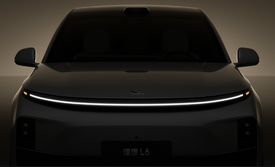 继续套娃碰瓷保时捷卡宴理想l6正式上市24982798万元