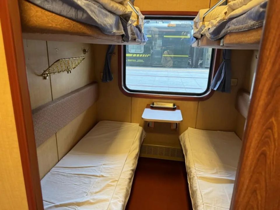 坐火车饱览大美新疆!今年首趟"京和号"出发啦