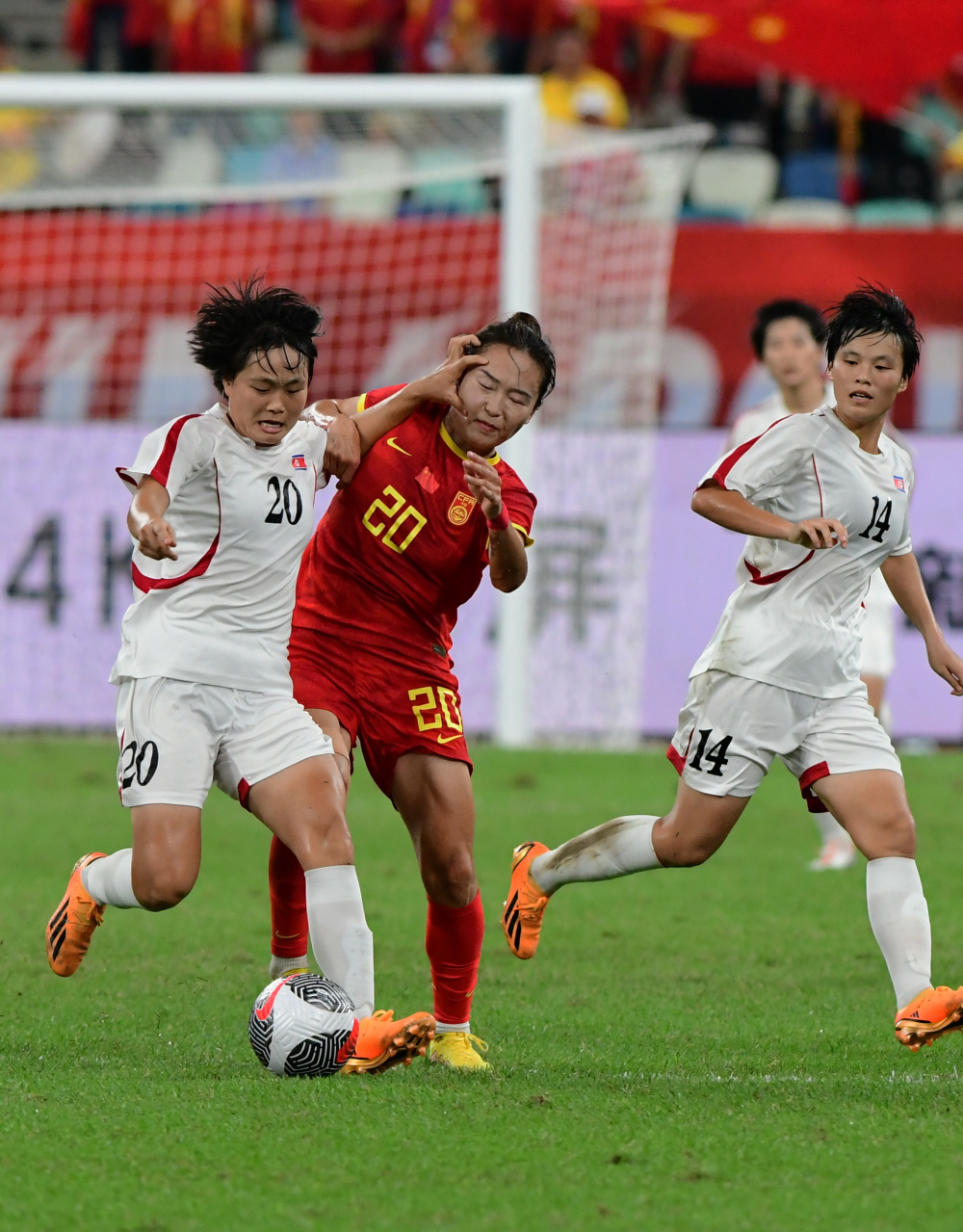 足球——巴黎奥运会女足亚洲区预选赛:中国队不敌朝鲜队(2)