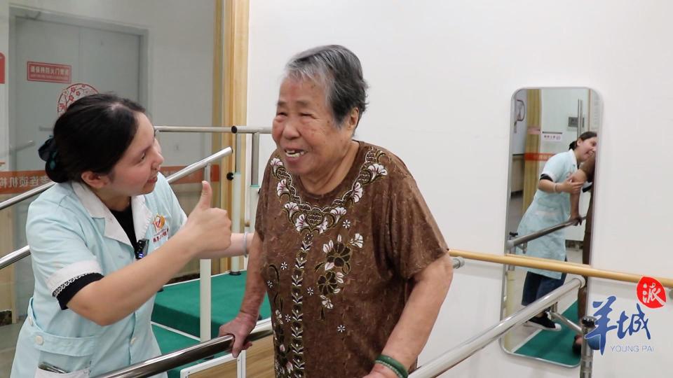 90后养老护理员徐美娟用青春时光守护夕阳岁月南粤家政典型人物