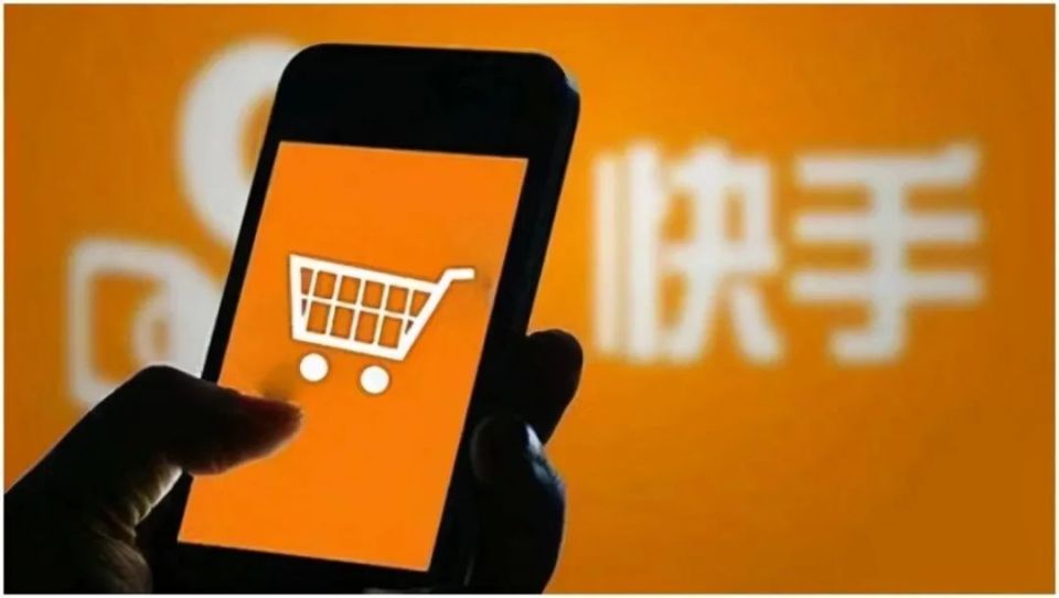 财经无忌观察到,许多人在快手上刷到心仪的商品之后,反而会打开拼多多
