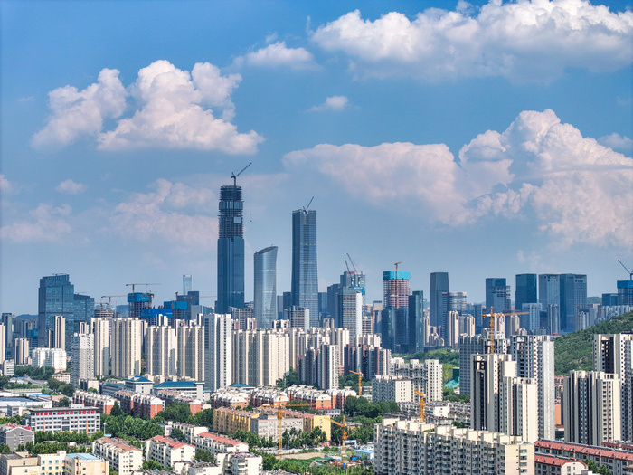 到2025年,济南常住人口城镇化率将达78%左右_腾讯新闻