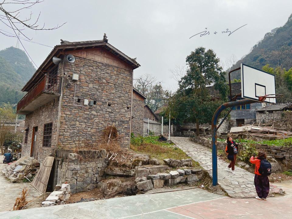 贵州黔西南有一座小众古寨就在册亨县好多游客看到名字不会读