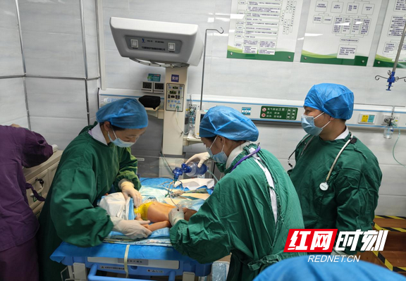 永州江永县开展危重孕产妇及新生儿救治应急演练