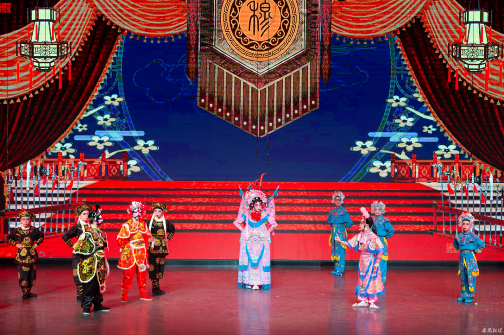 在2021年番禺区"粤剧进校园"少年戏曲大赛中获得戏剧表演类二等奖