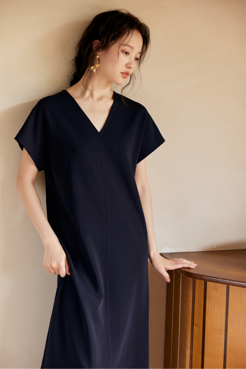 miss.l&h出品||一条连衣裙,盘活你各种不知道怎么搭的配饰外衫