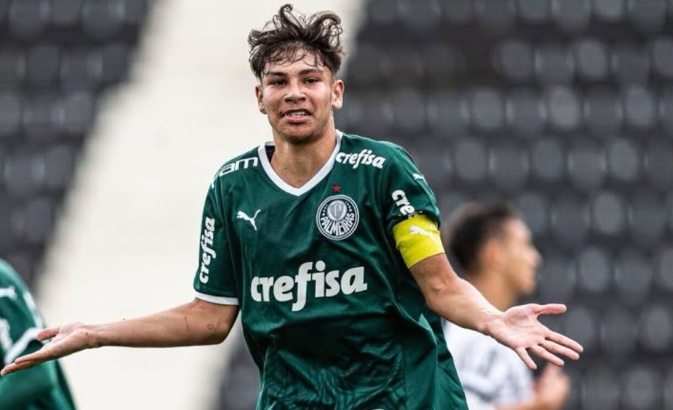 安莎社:三名帕尔梅拉斯新星被推荐给国米