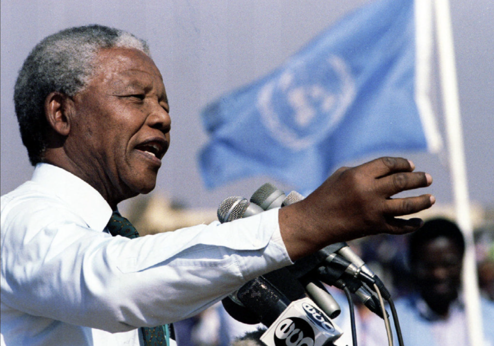 在国际上,南非也获得许多重视和尊重,正因为南非是全人类解决种族问题