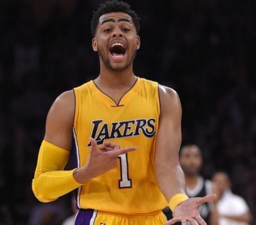 拉塞尔谈准绝杀后没有庆祝:当我命中锁定胜局的一球才那样做