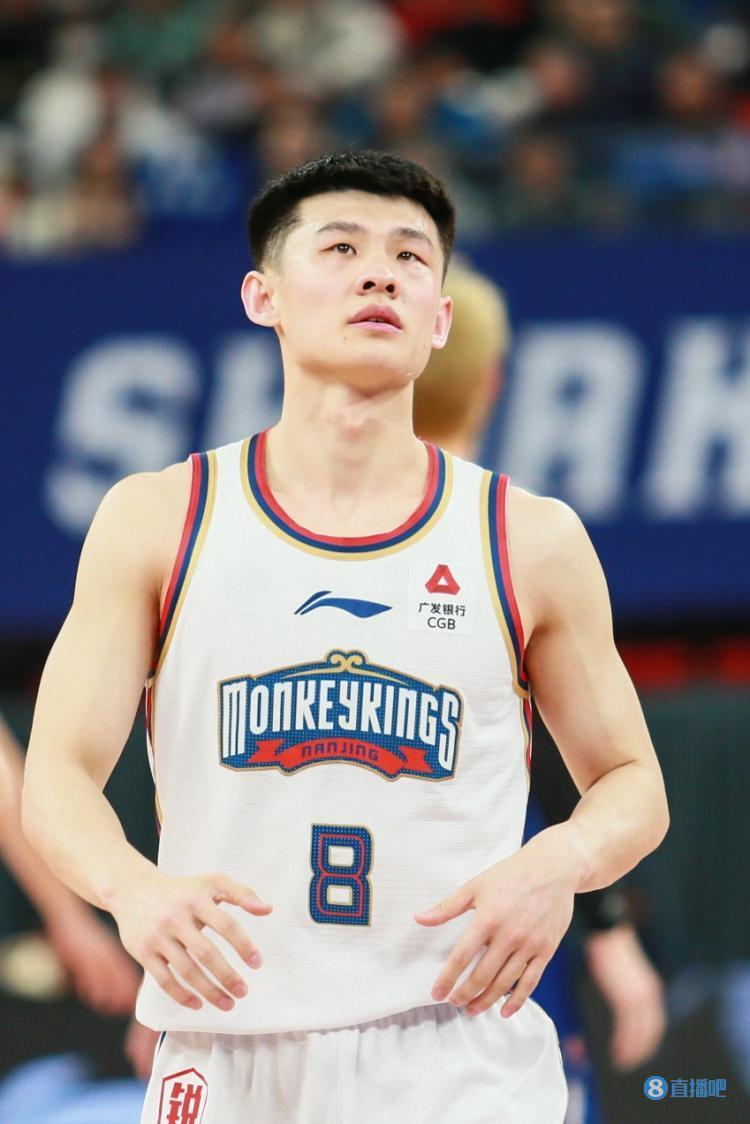 王岚嵚晒更衣室视频:久违两连胜_腾讯新闻