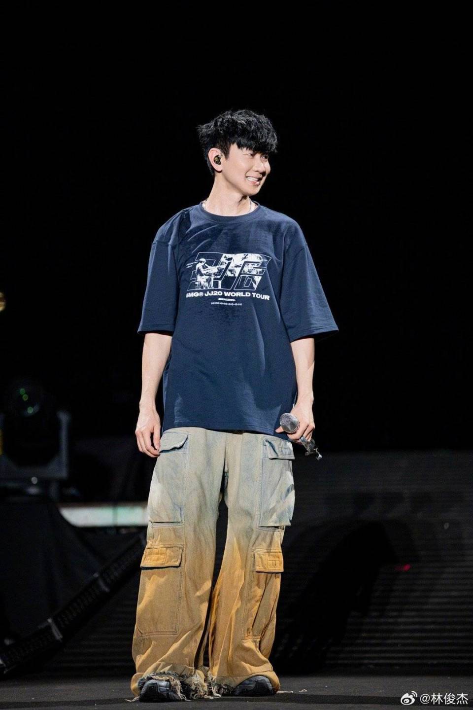 林俊杰携jj20巡演郑州开唱 两晚八万乐迷见证新歌《绝不绝》首秀