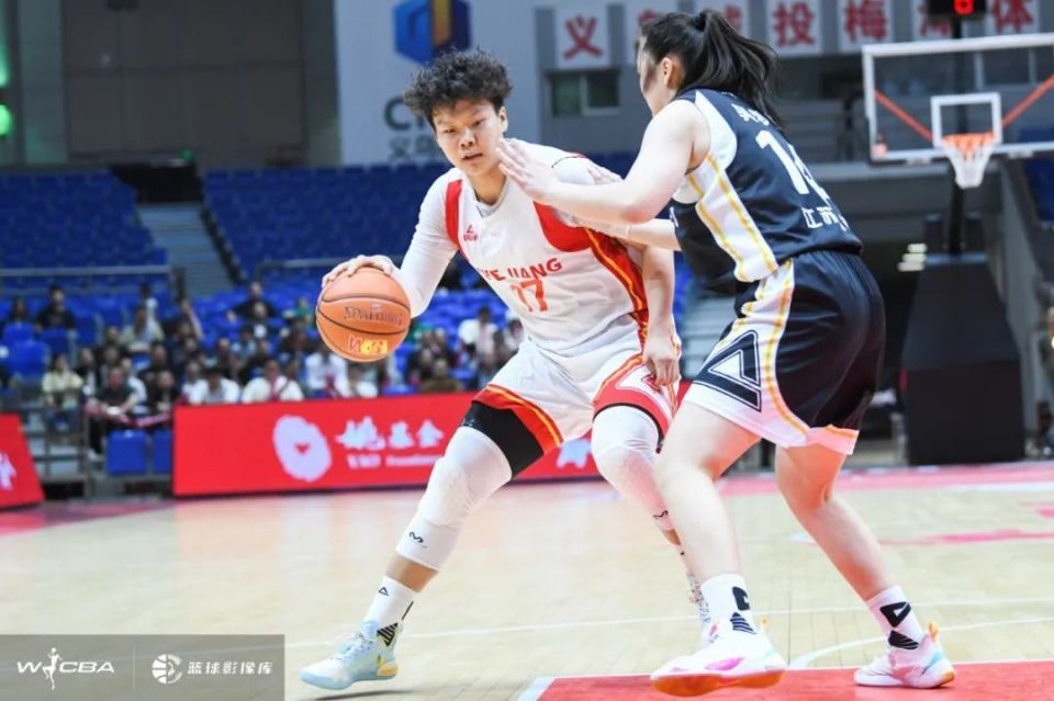 张敏,朱丹丹,王海媚,单婉丽,万济圆首发阵容