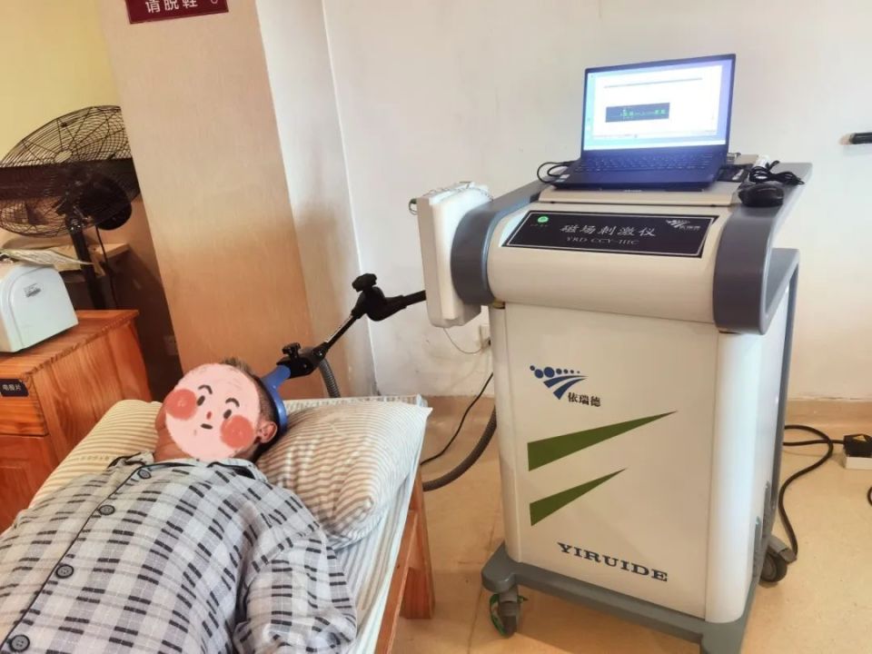 智慧康复给大脑做深层护理,经颅磁刺激助偏瘫患者康复