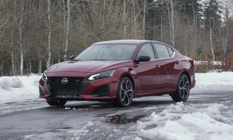 细节更加运动,新款美版日产天籁实车图发布_腾讯新闻