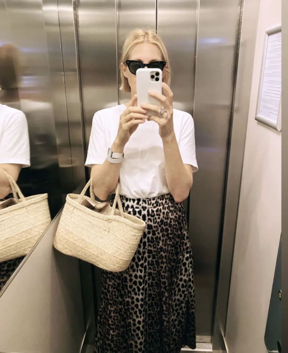 "50岁正是闯的年纪!"她的街拍,从38岁到55岁我都看不腻