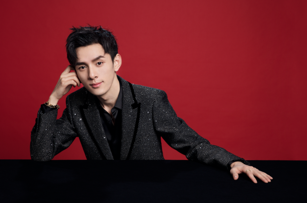 天才直播一哥李佳琦,再次跌落神坛