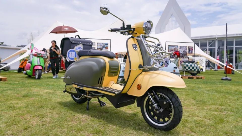 royal alloy贪玩节发布多款新车,gp150mt cross售价19800元起