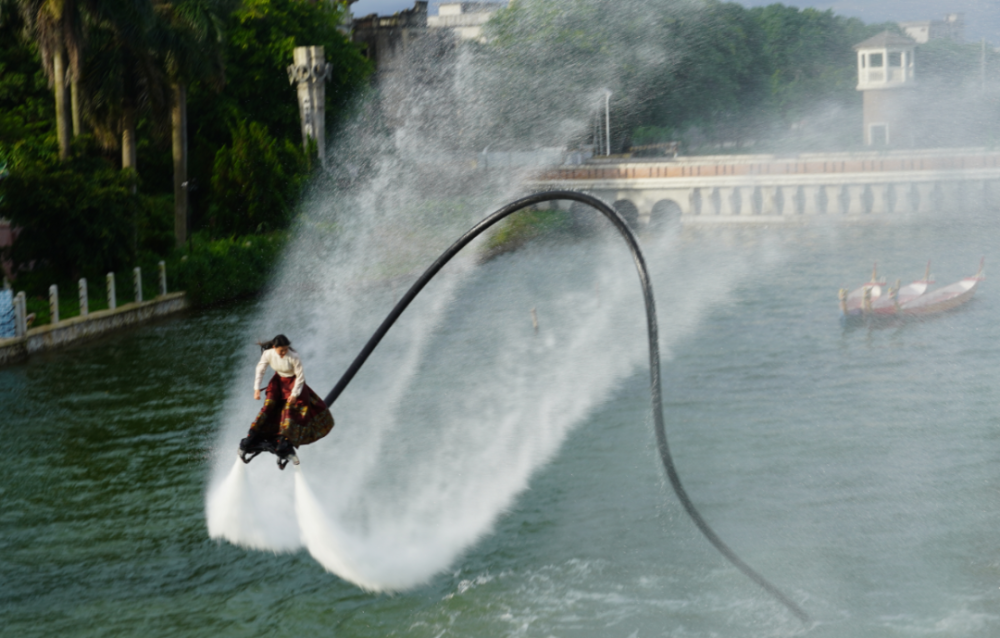 酷!水上飞人惊艳亮相开平