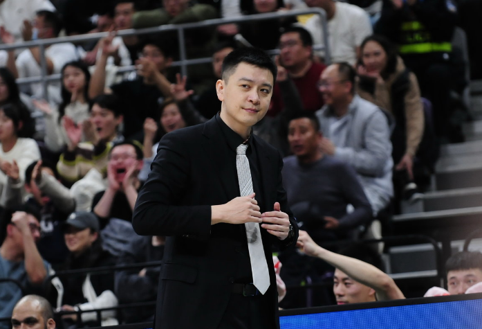 杨鸣执教4年3冠:成辽宁队史教练第一人 未来会成男篮主帅吗