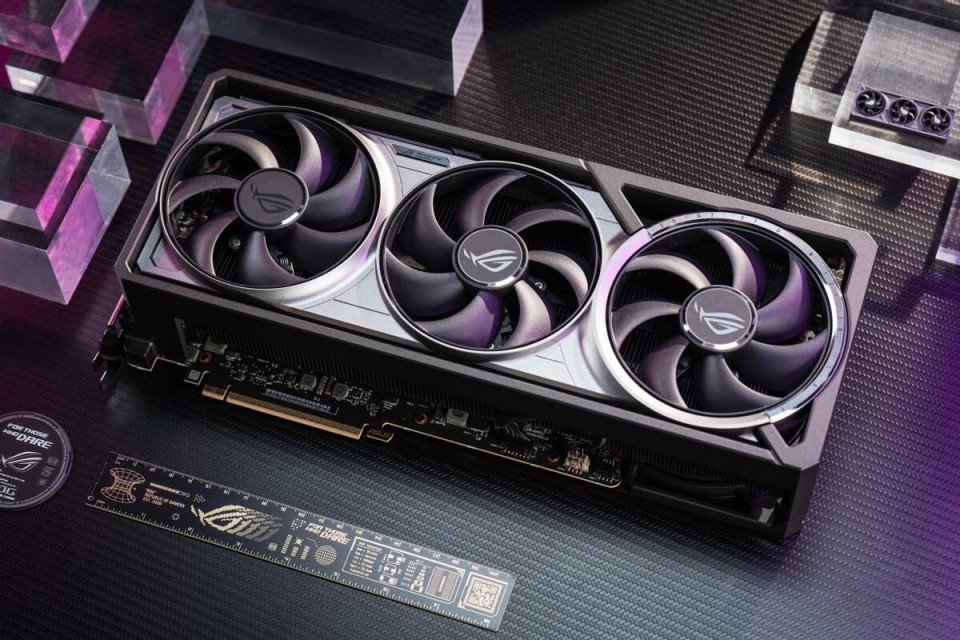 ROG夜神RTX 5090 D显卡新王驾到！精美开箱图抢先看_腾讯新闻