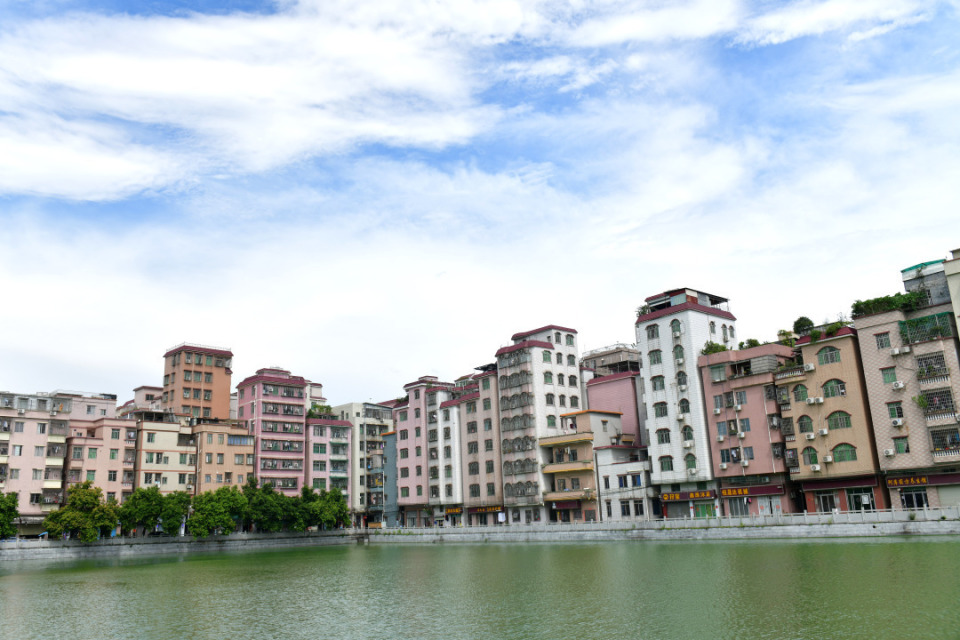 广州黄埔一村公告:生三孩补贴3.8万