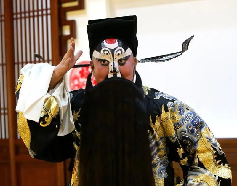 聊一聊"顶上国粹"秦腔盔帽