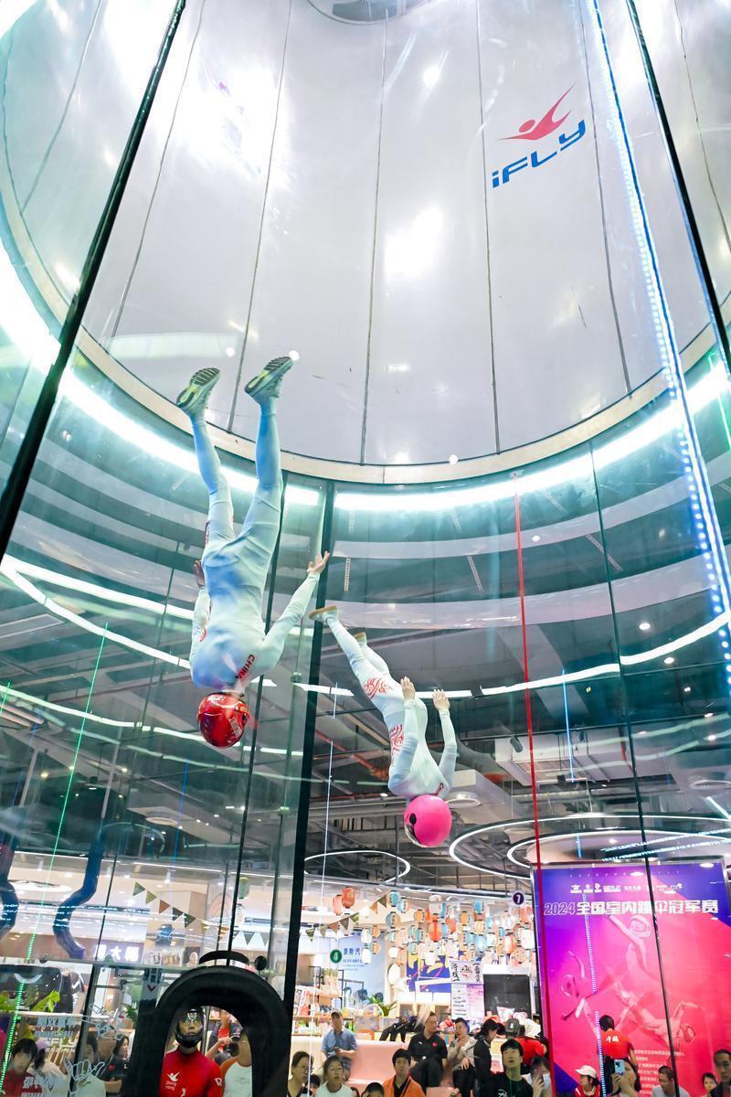 获得2023年世界跳伞比赛青年组冠军的曾亚辉此次是第三次来到龙华参加