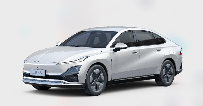 98 万元起,五菱 e5 纯电动轿车上市:五菱星光网约车版本