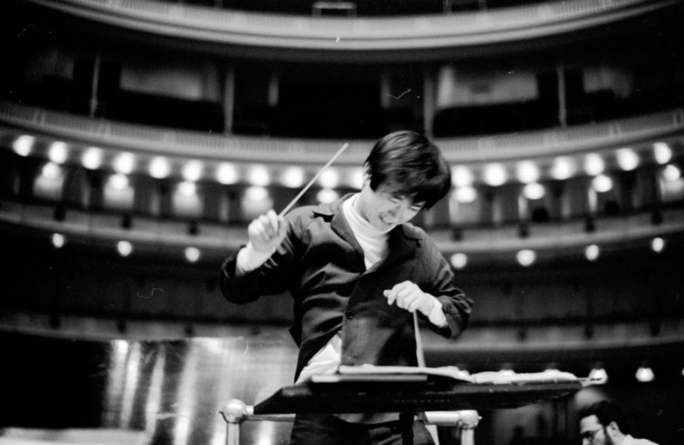 小泽征尔 音乐就是落日_腾讯新闻