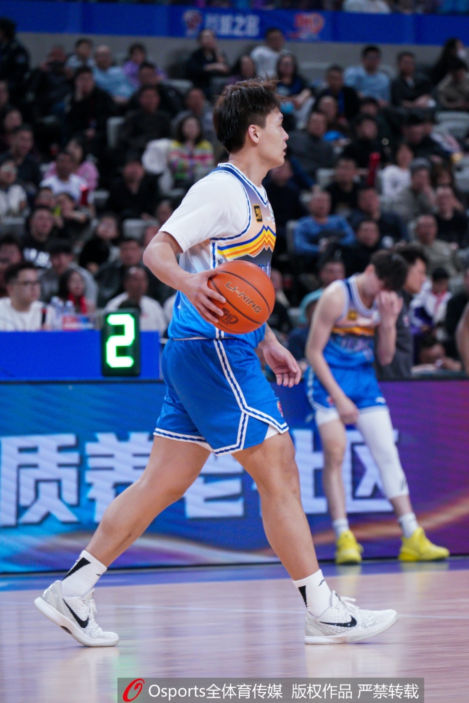 媒体人：赵睿提前结束剩余一年顶薪合同 将和北京改签三年C类合同_1