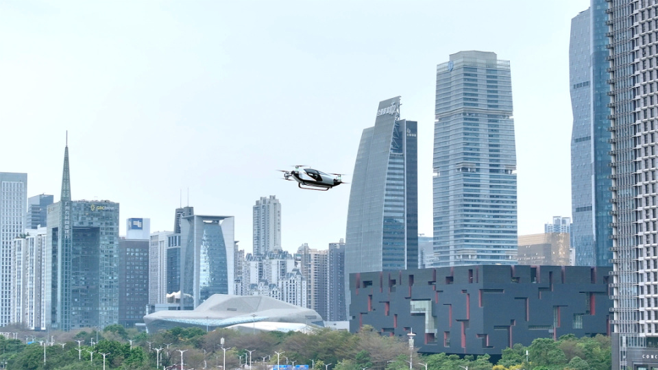 3月8日,广州低空经济产业发展媒体调研采访活动在天河区天德广场的