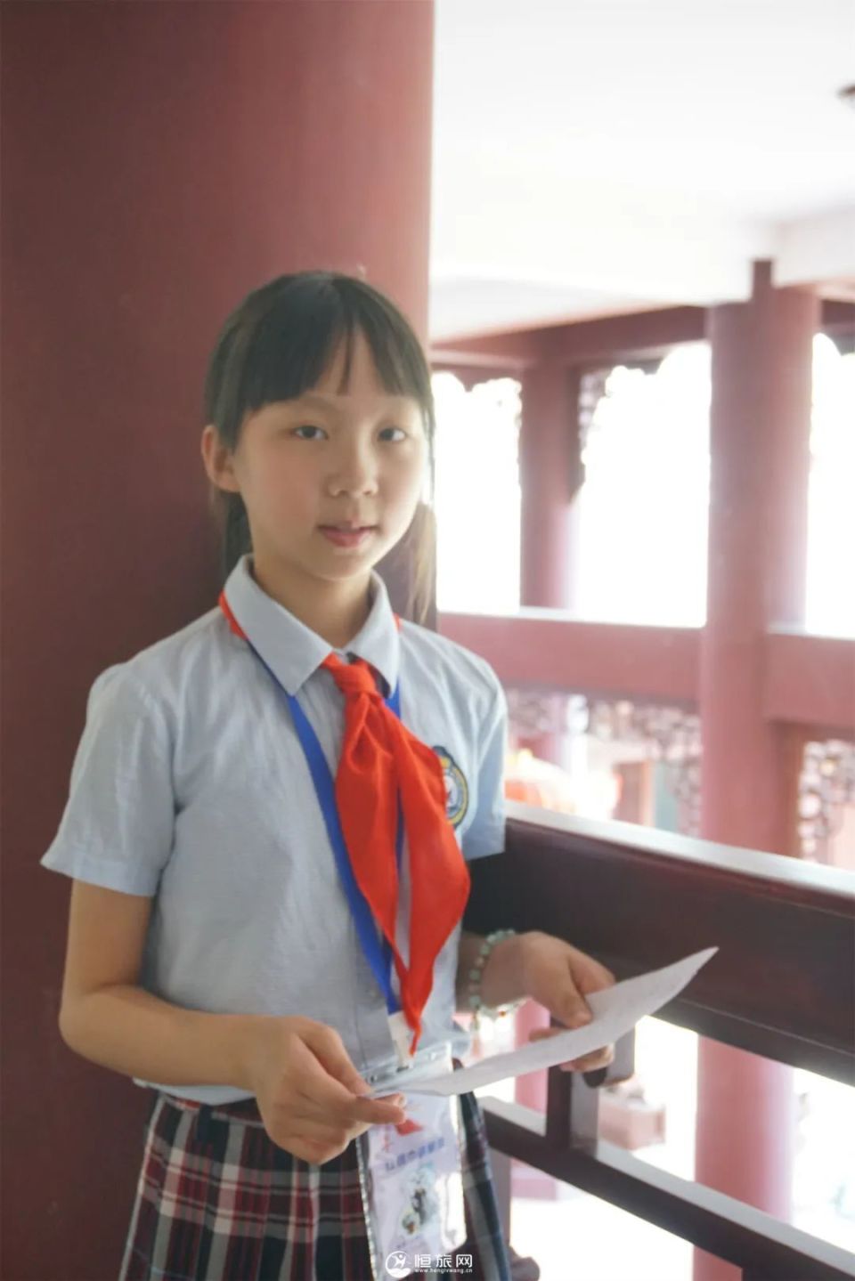 据介绍,今天担任讲解员的20余位同学,来自乐山市徐家扁小学,乐师附小