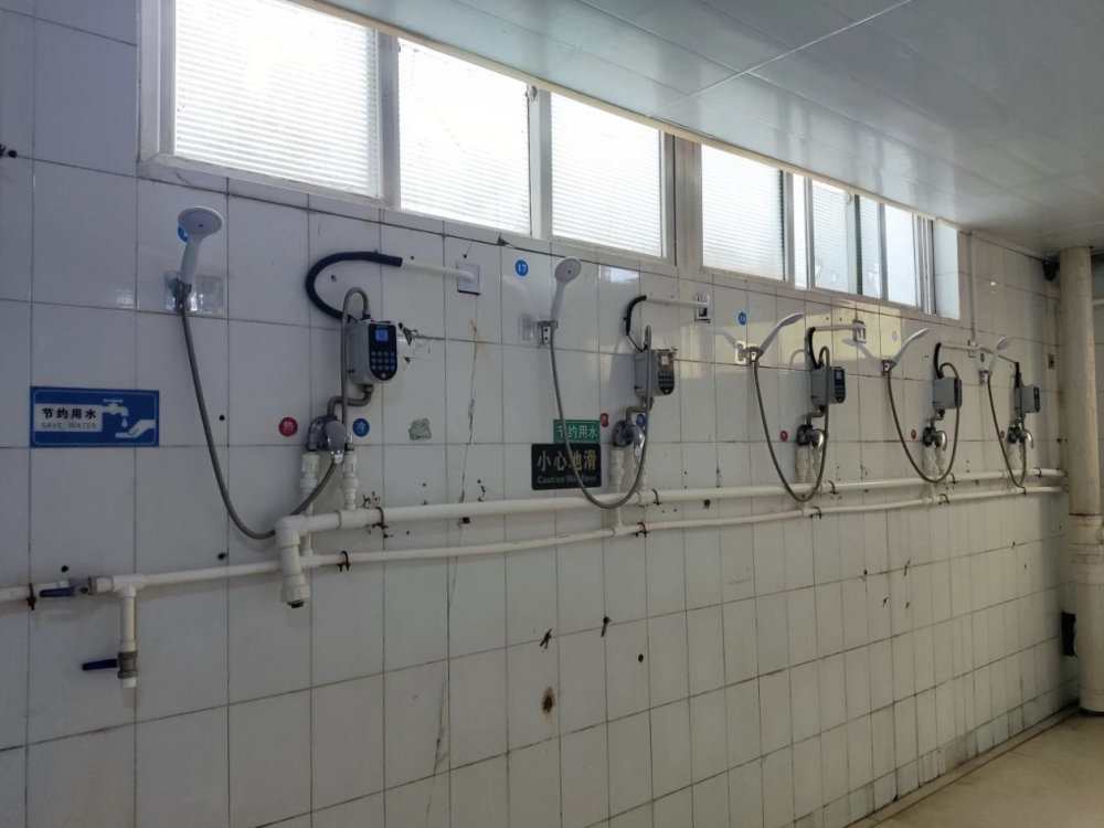 浴室里发现真问题,这所高校团干服务学生"零距离"