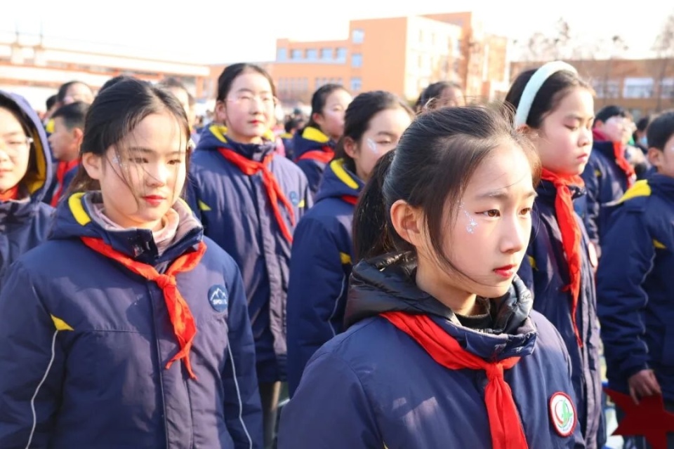 石桥小学举办"雅韵校园 红润童心"庆元旦活动