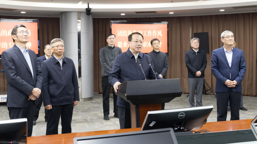 市委副书记,市长龚正今天(6日)前往中国民航华东地区管理局,中国铁路