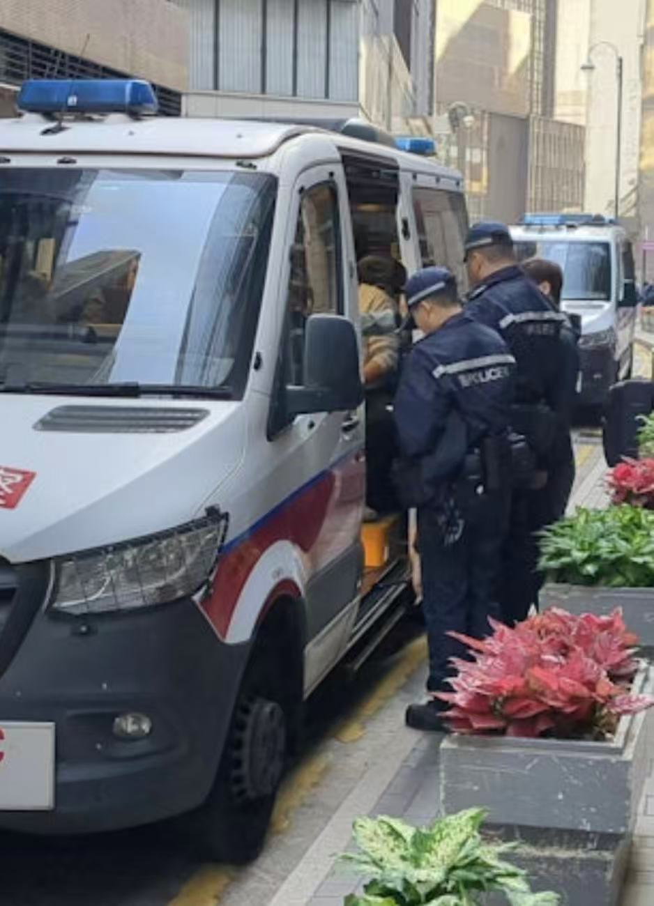 香港中环发生劫案：4名男子劫走10亿日元-腾讯新闻