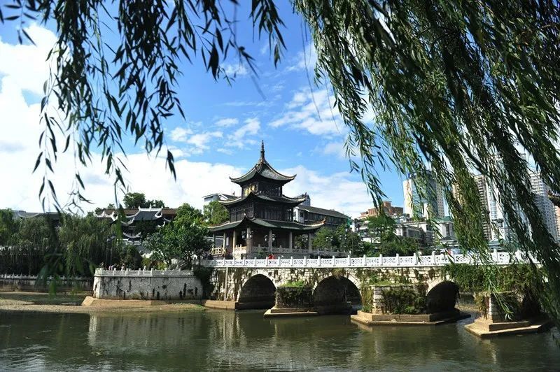 全国第三！避暑养老到贵阳_腾讯新闻