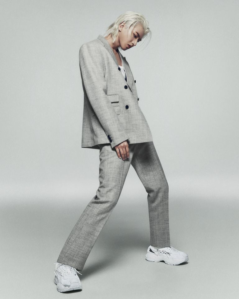 蔡徐坤演绎versace mercury运动鞋广告大片