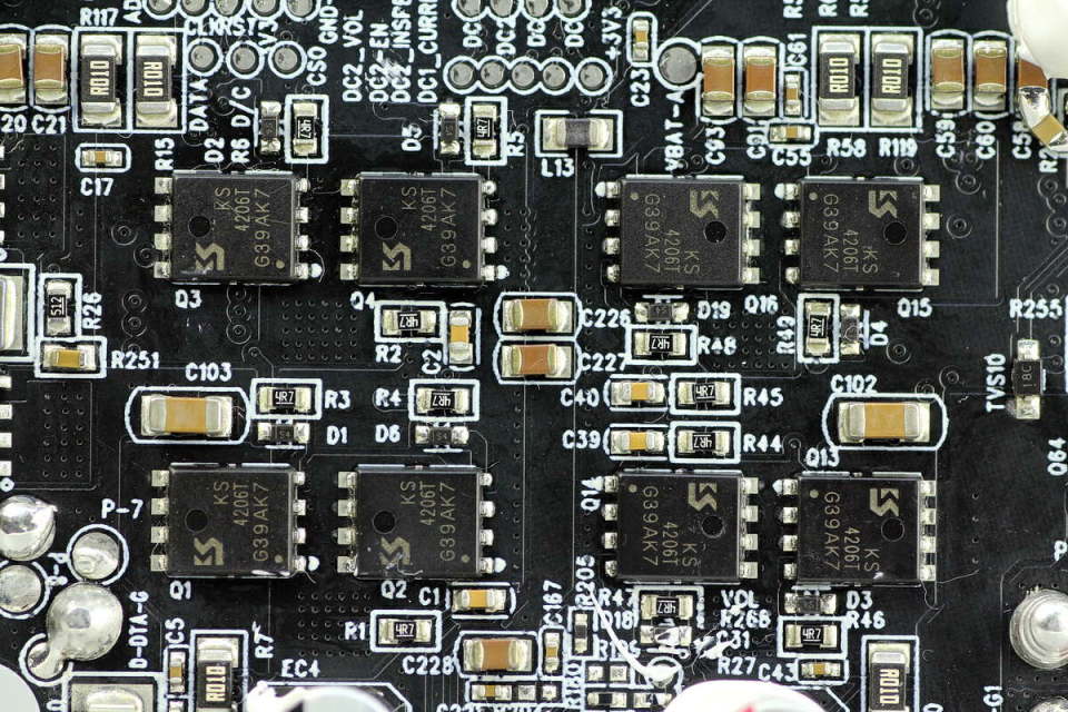 支持pd3.1 140w双向快充,斯莫格vb212迷你v口电池拆解